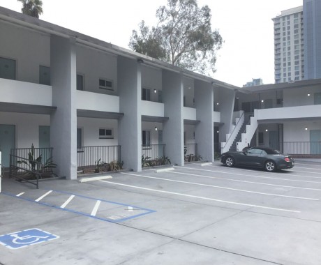 San Diego Downtown Lodge - On-Site Accessible Parking